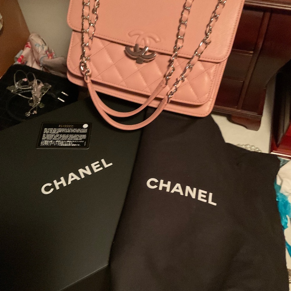 CHANEL Large CC Quilted Box Flap Bag Light Pink NEW